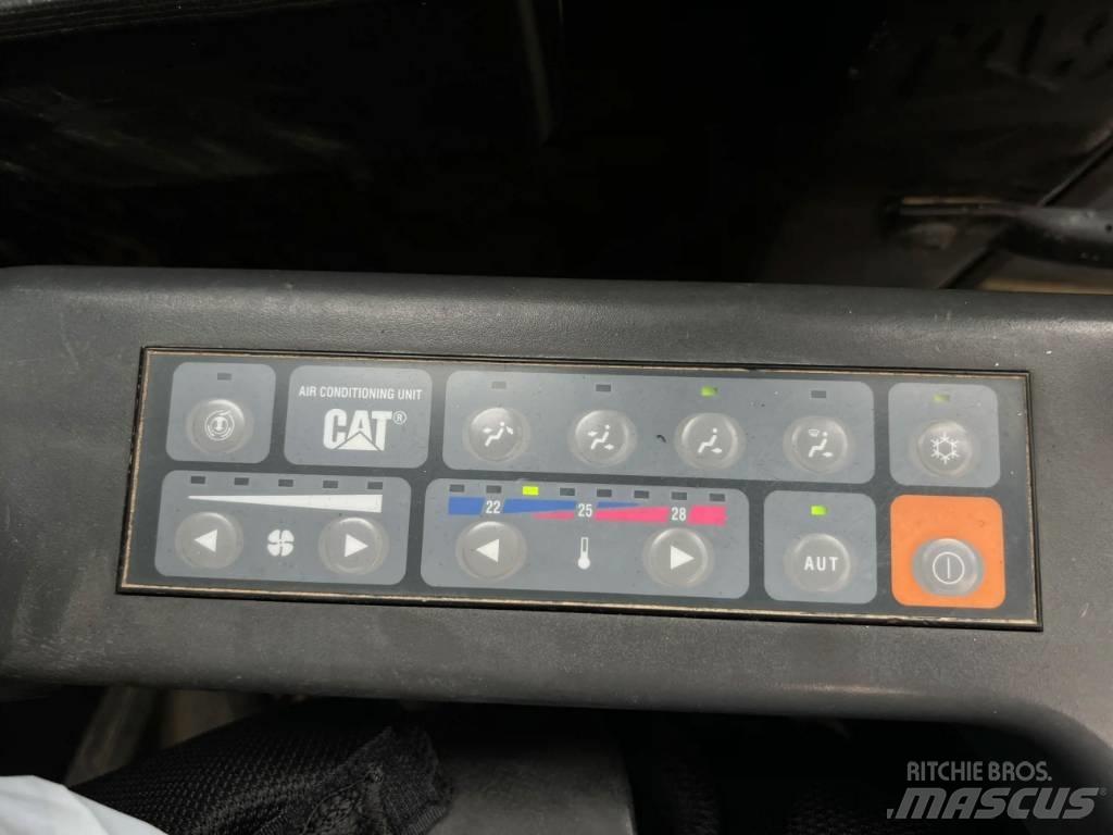 CAT 321D LCR Bagri goseničarji