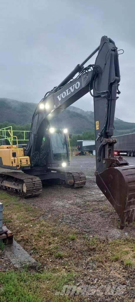 Volvo EC 220 DL Bagri goseničarji