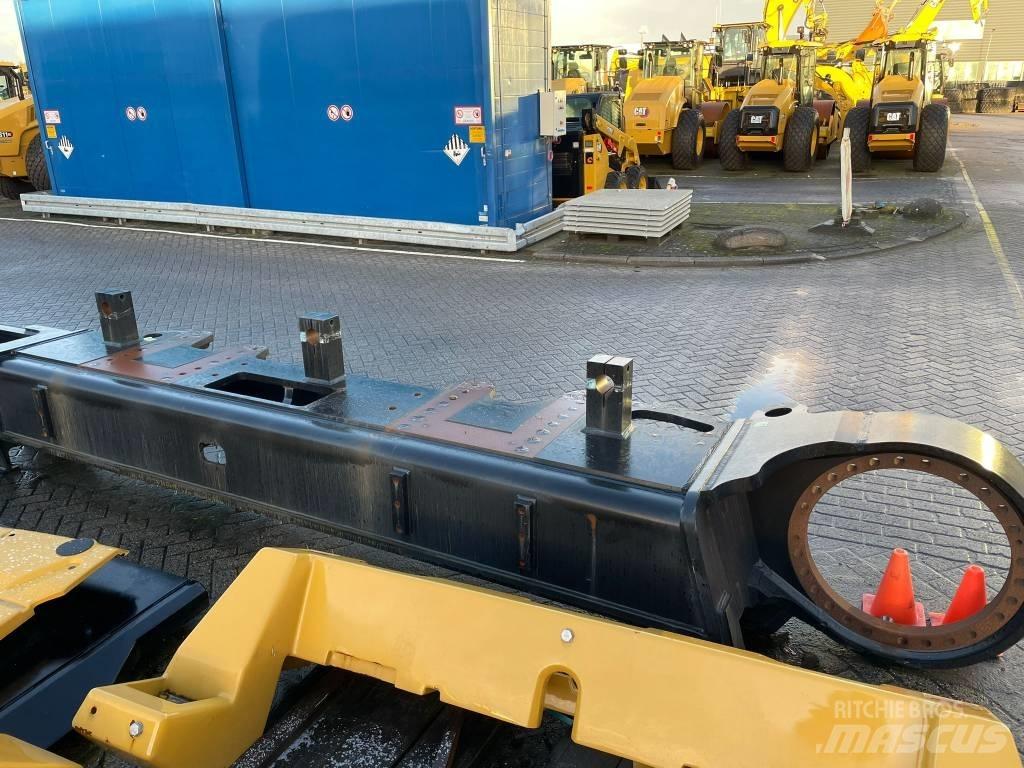 CAT 390 F L Podvozje in vzmetenje
