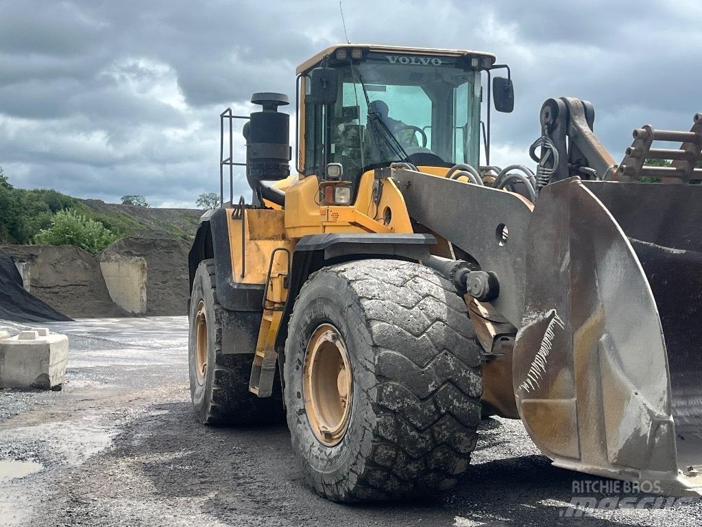 Volvo L 220 G Kolesni nakladalci
