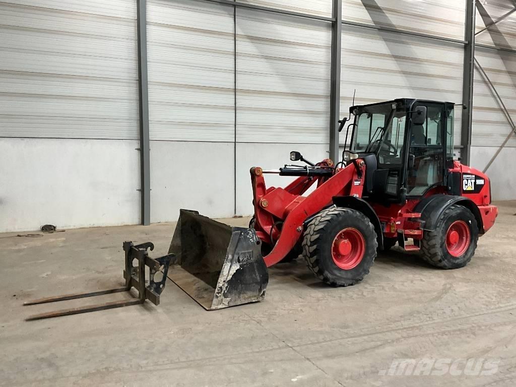 CAT 908 M Kolesni nakladalci