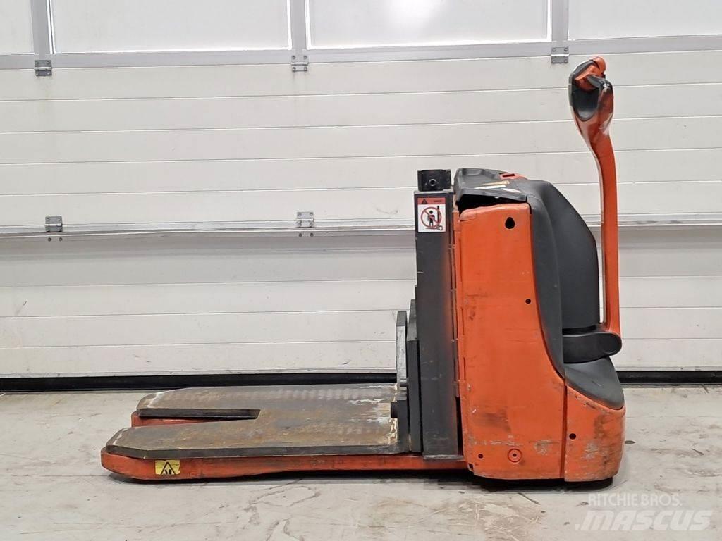 Linde T16X Električni nizko dvižni viličar