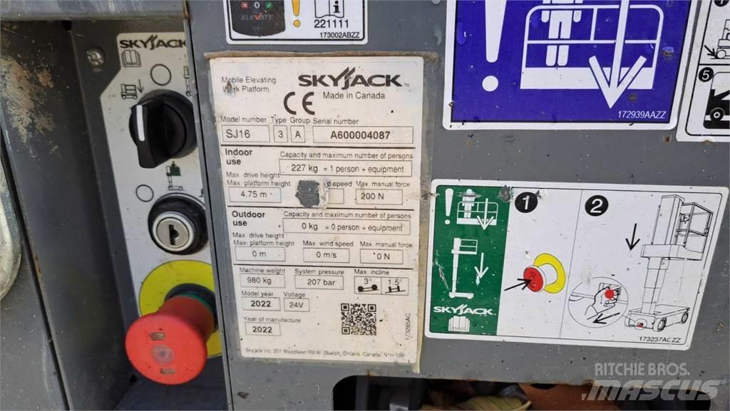 SkyJack SJ16 Druga dvigala in dvižne ploščadi