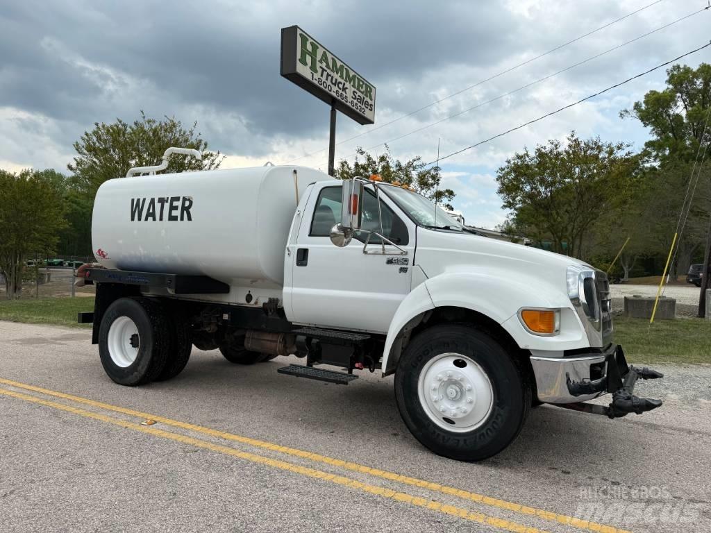 Ford F 650 Tovornjaki za vodo