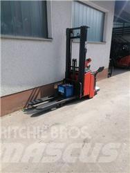 Linde L16i-AP-372 Električni nizko dvižni viličar s stojiščem