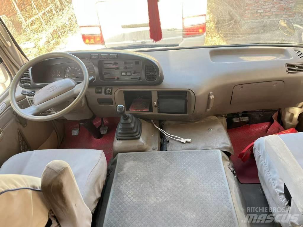 Toyota Coaster Medkrajevni avtobusi