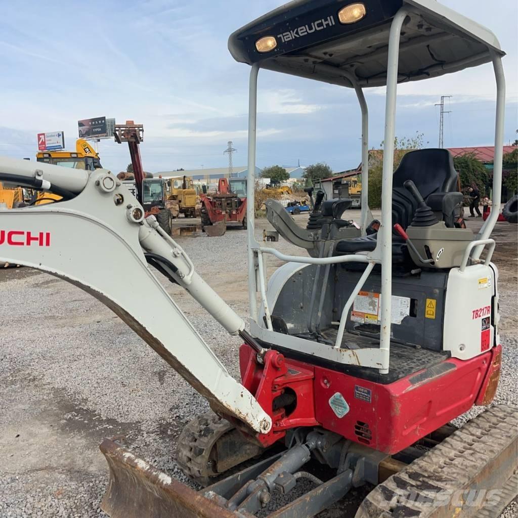 Takeuchi TB 217 R Mini bagri <7t