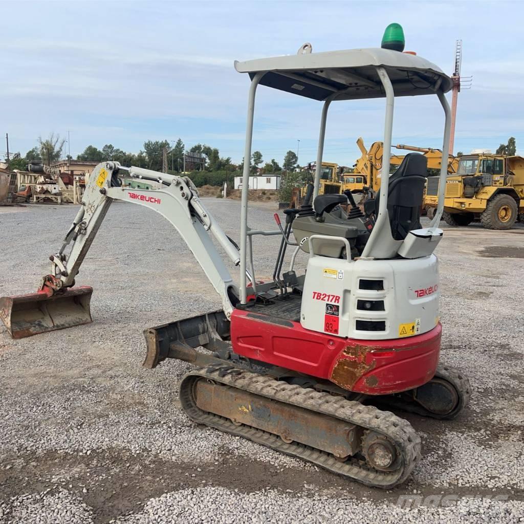 Takeuchi TB 217 R Mini bagri <7t