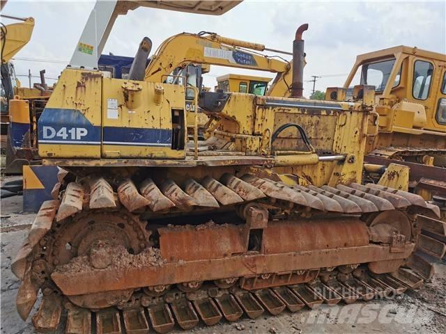 Komatsu D41P Buldožerji goseničarji