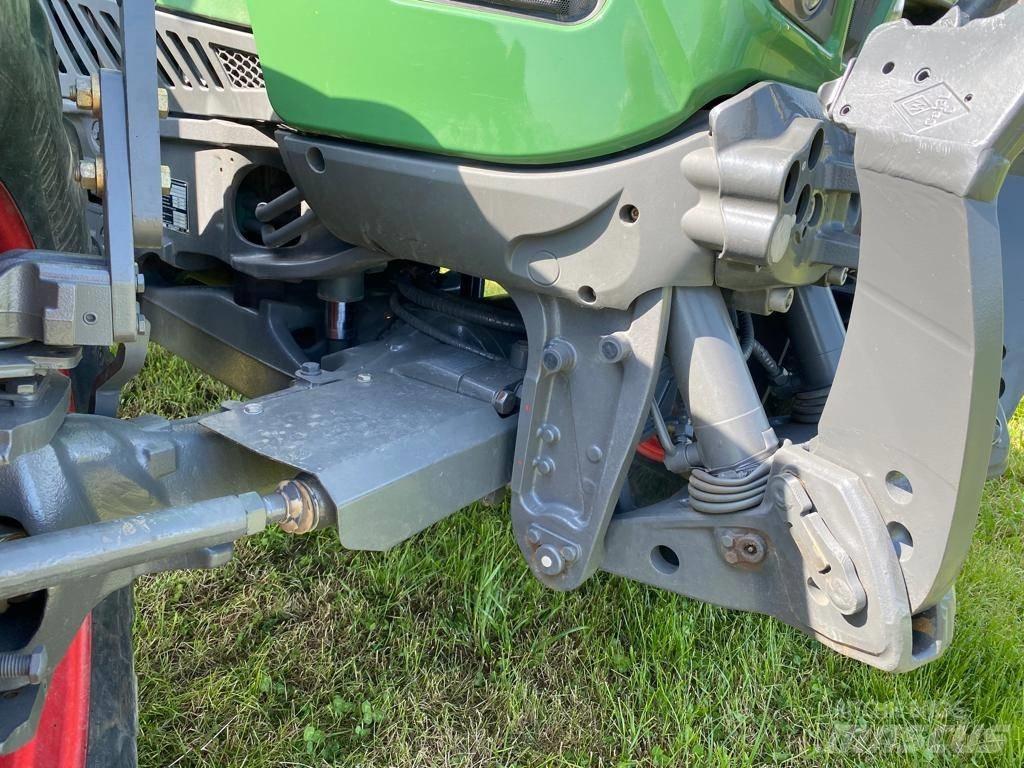 Fendt 716 Vario Traktorji