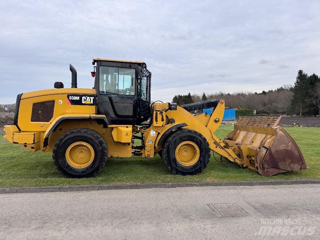 CAT 930 M Kolesni nakladalci