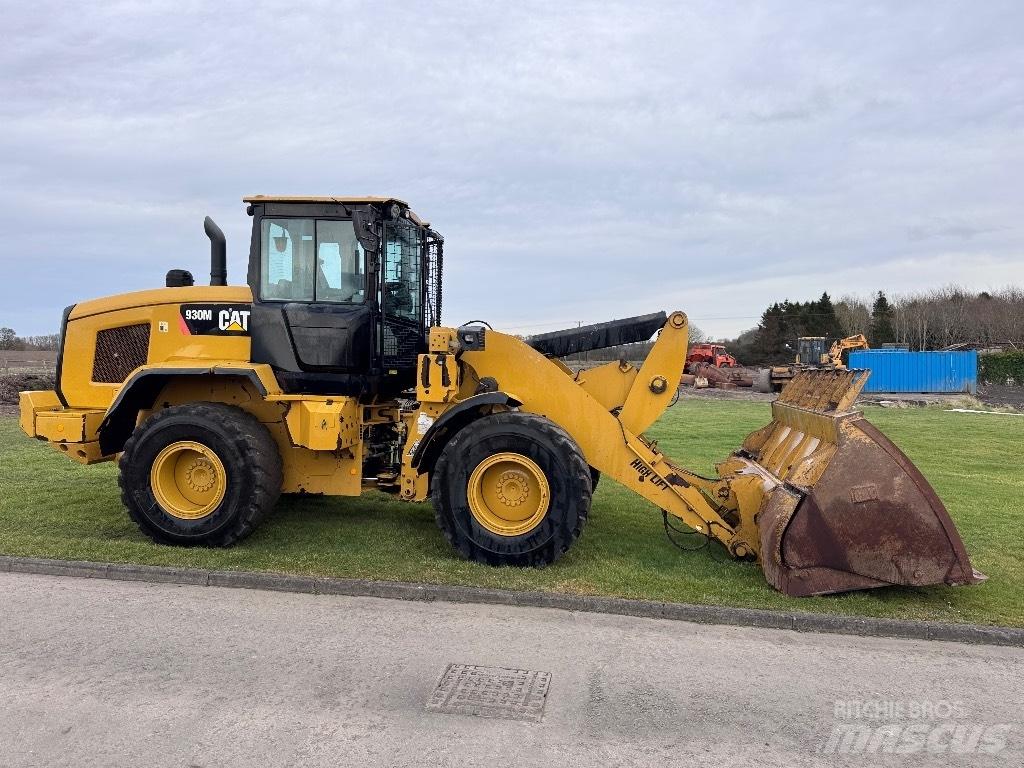 CAT 930 M Kolesni nakladalci