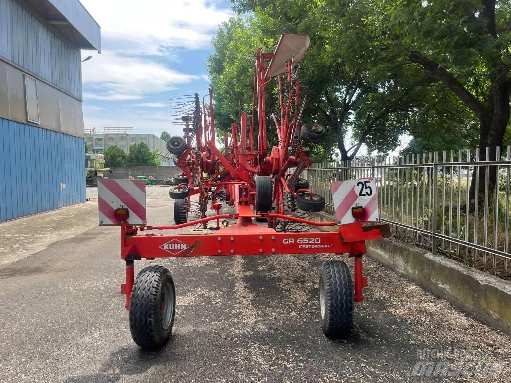 Kuhn GA 8121 Zgrabljalniki