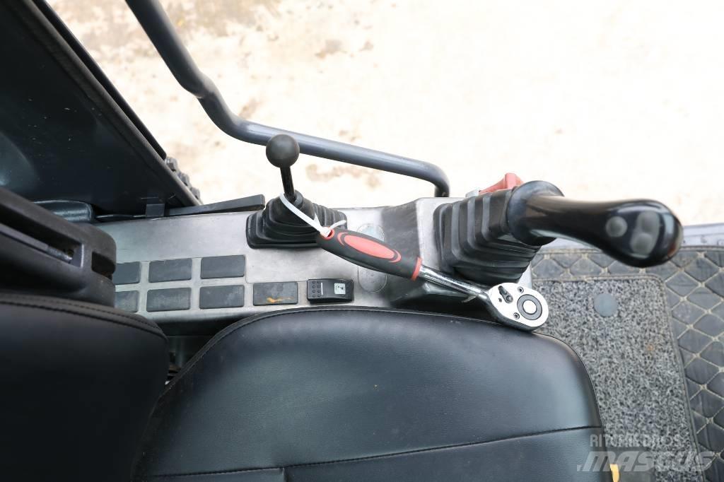 Doosan DX 75-9 C Mini bagri <7t