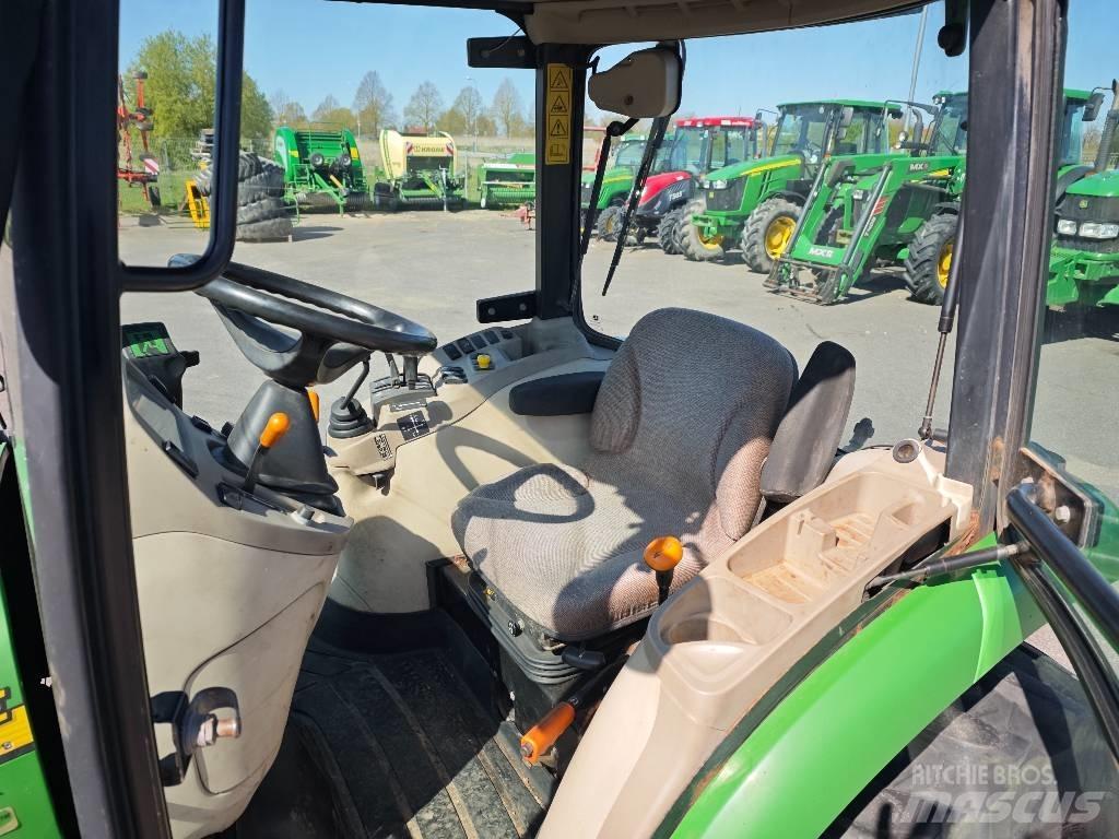 John Deere 3720 Manjši traktorji