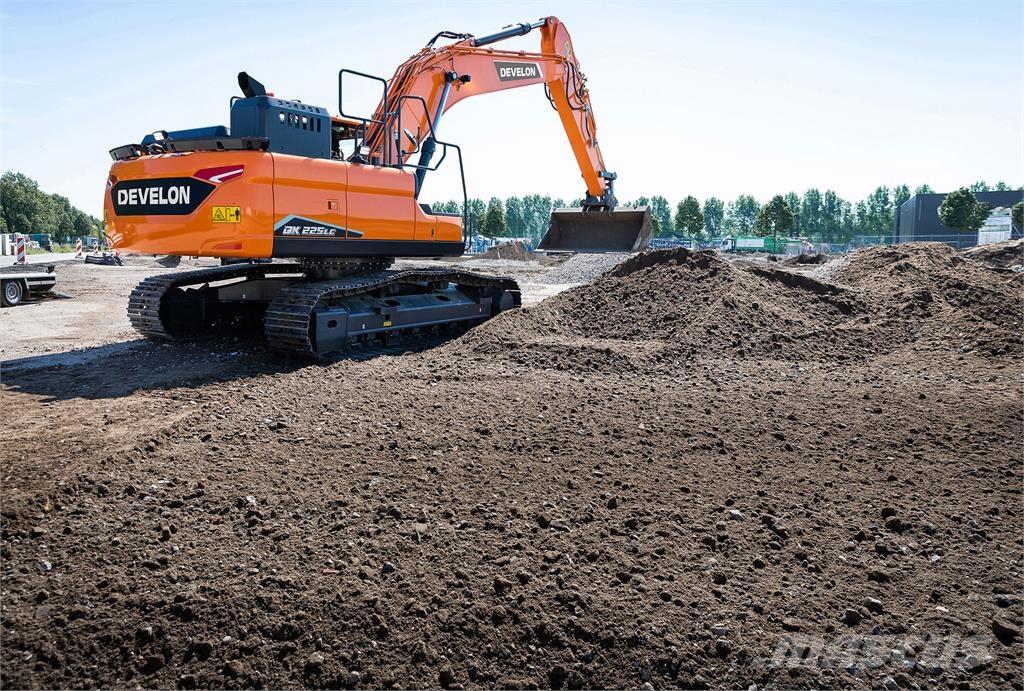 Develon DX225LC-7 Bagri goseničarji