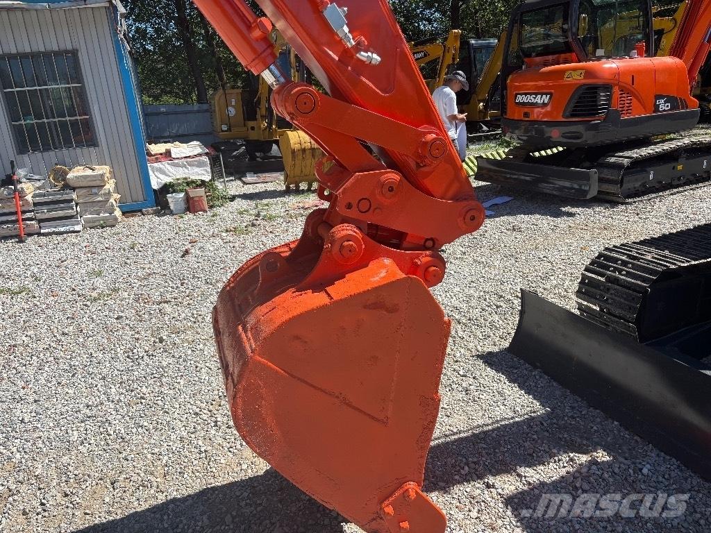 Hitachi ZX 70 Mini bagri <7t
