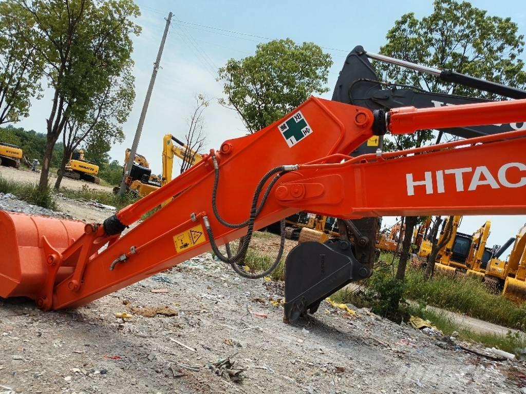 Hitachi ZX 200 Bagri goseničarji