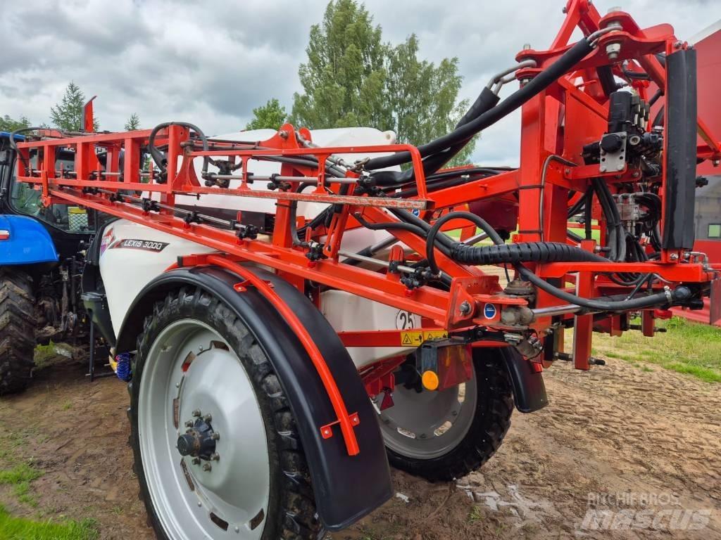 Kuhn Lexis 3000 Vlečne škropilnice