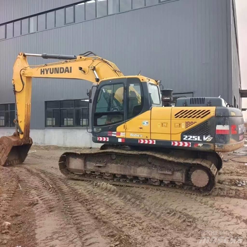 Hyundai R225LVS Bagri na kolesih