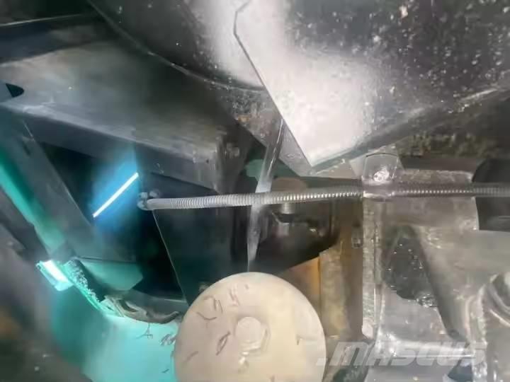 Kobelco SK 60 Bagri goseničarji
