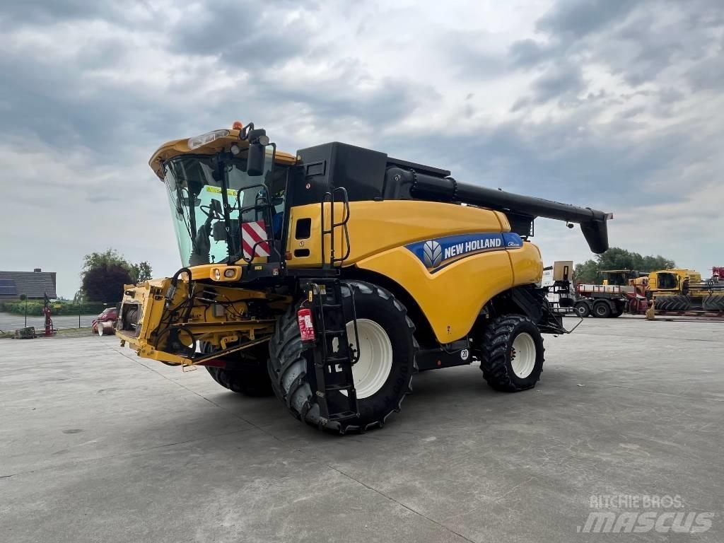 New Holland CR 9090 Kombajni