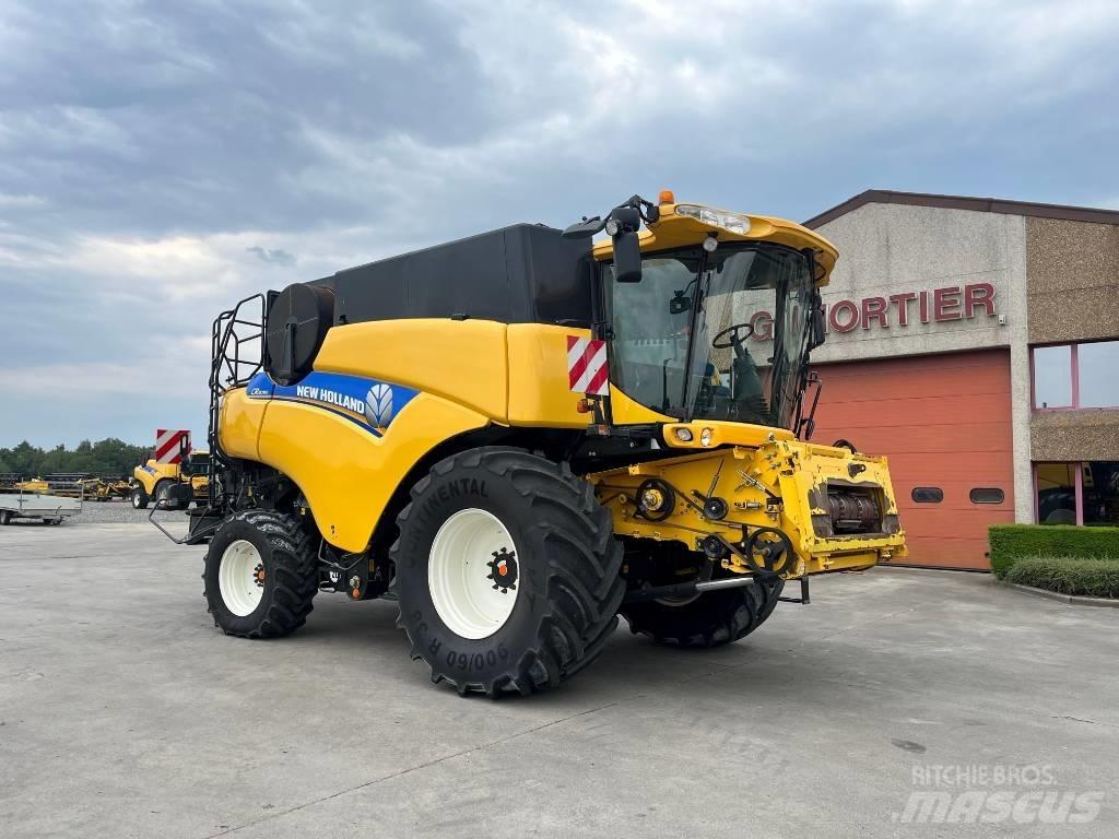 New Holland CR 9090 Kombajni