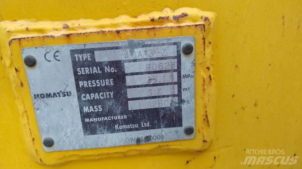 Komatsu D65PX-18 Buldožerji goseničarji