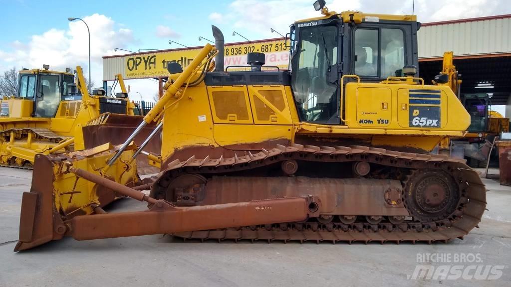 Komatsu D65PX-18 Buldožerji goseničarji