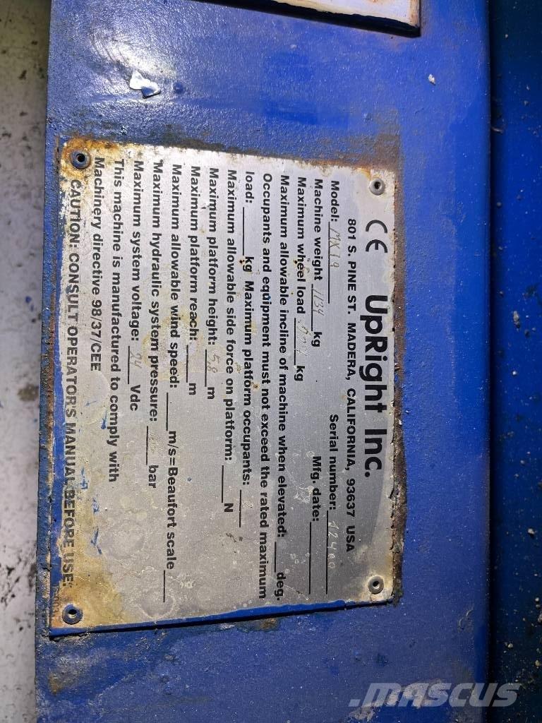 UpRight MX19 Škarjaste dvižne ploščadi