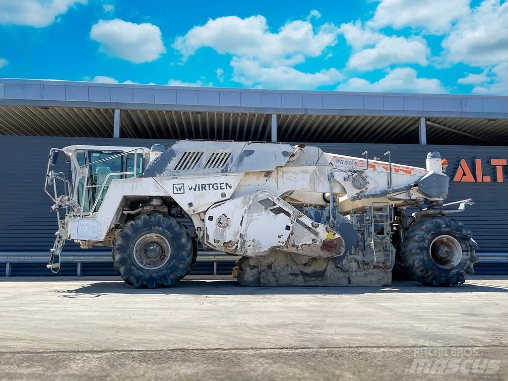 Wirtgen WR 240I Stroji za recikliranje asfalta