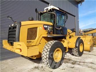 CAT 938M Kolesni nakladalci