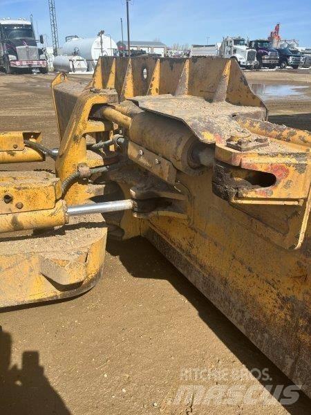 CAT D 6 N LGP Buldožerji goseničarji