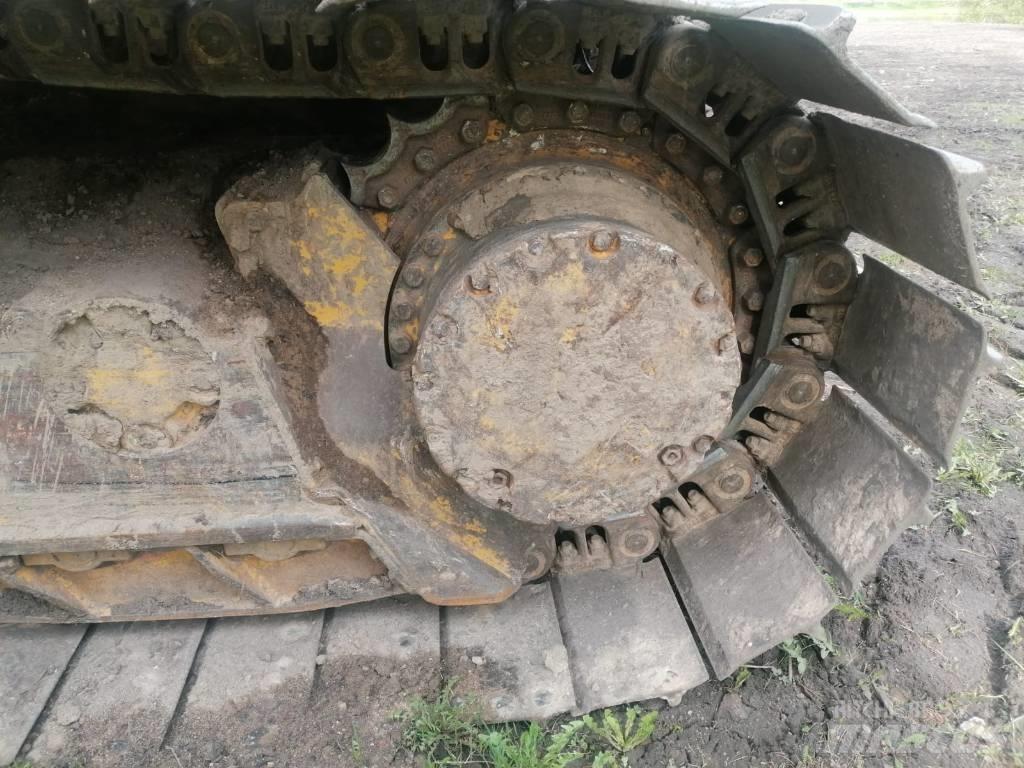 Komatsu 51PX Buldožerji goseničarji