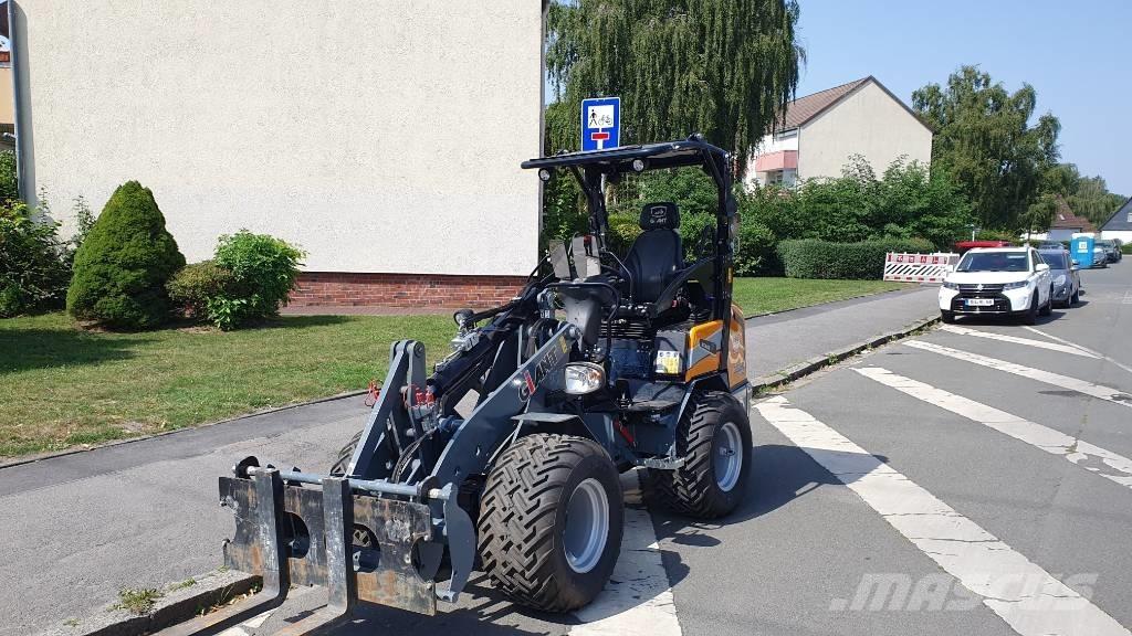 GiANT G 2500 X-Tra Kolesni nakladalci