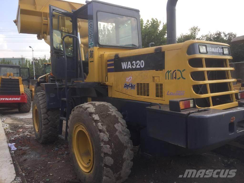 Komatsu WA 320-3 Kolesni nakladalci