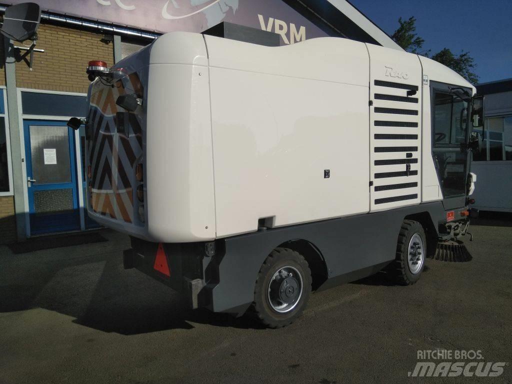 Ravo 530CD Cestni pometači