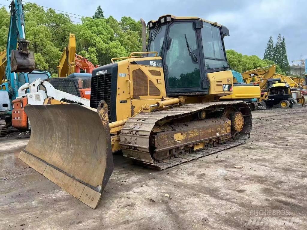 CAT D 5 K Buldožerji goseničarji