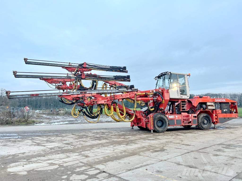 Sandvik DT1130i Tunelske in podzemne rudarske vrtalne naprave