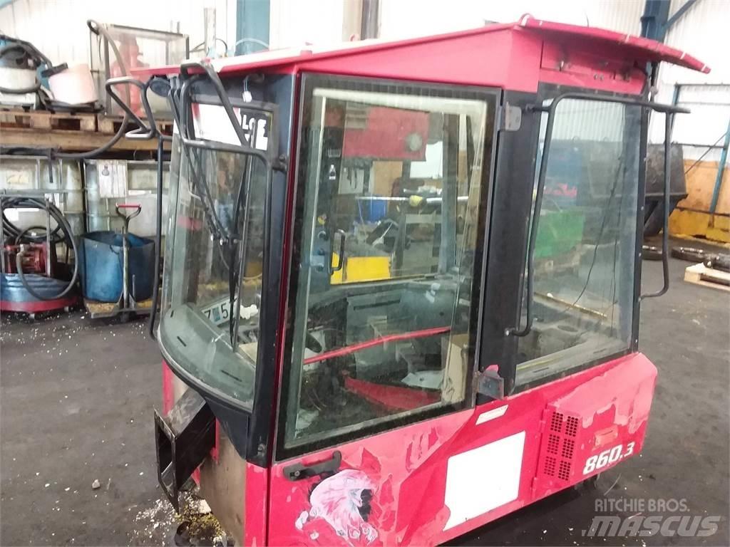 Valmet 860.3 Kabine in notranjost