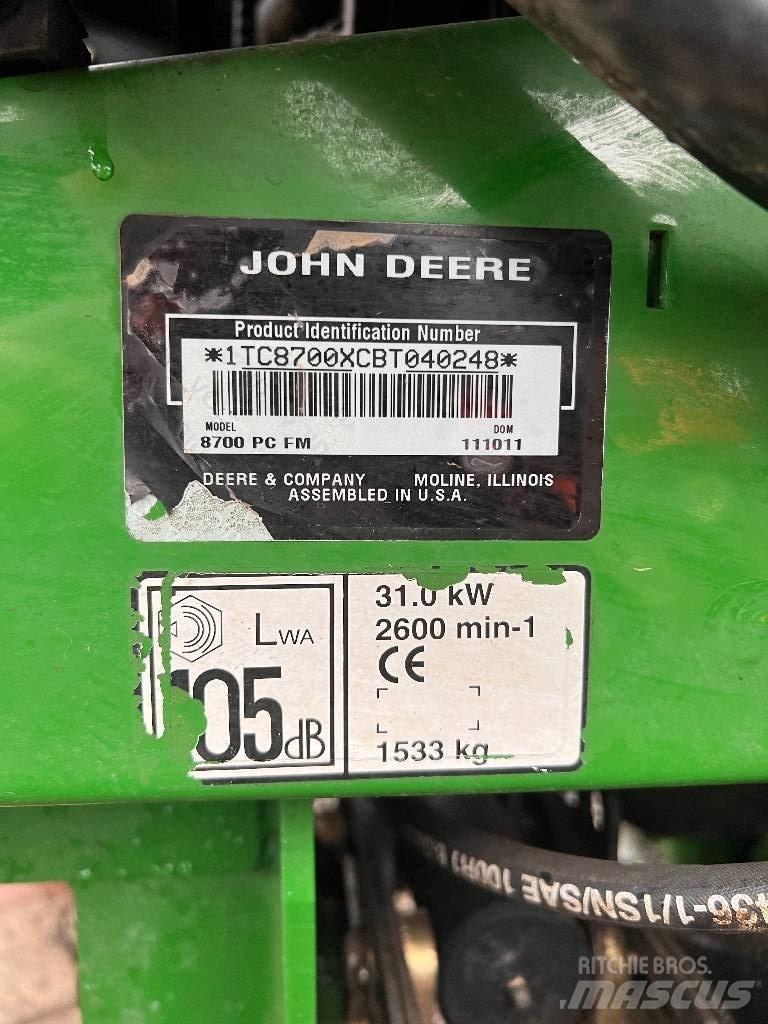 John Deere 8700 Kosilnice za zunanji prostor