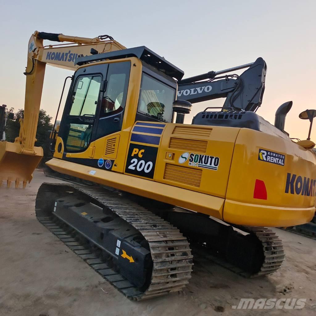 Komatsu PC 200-8 Bagri goseničarji