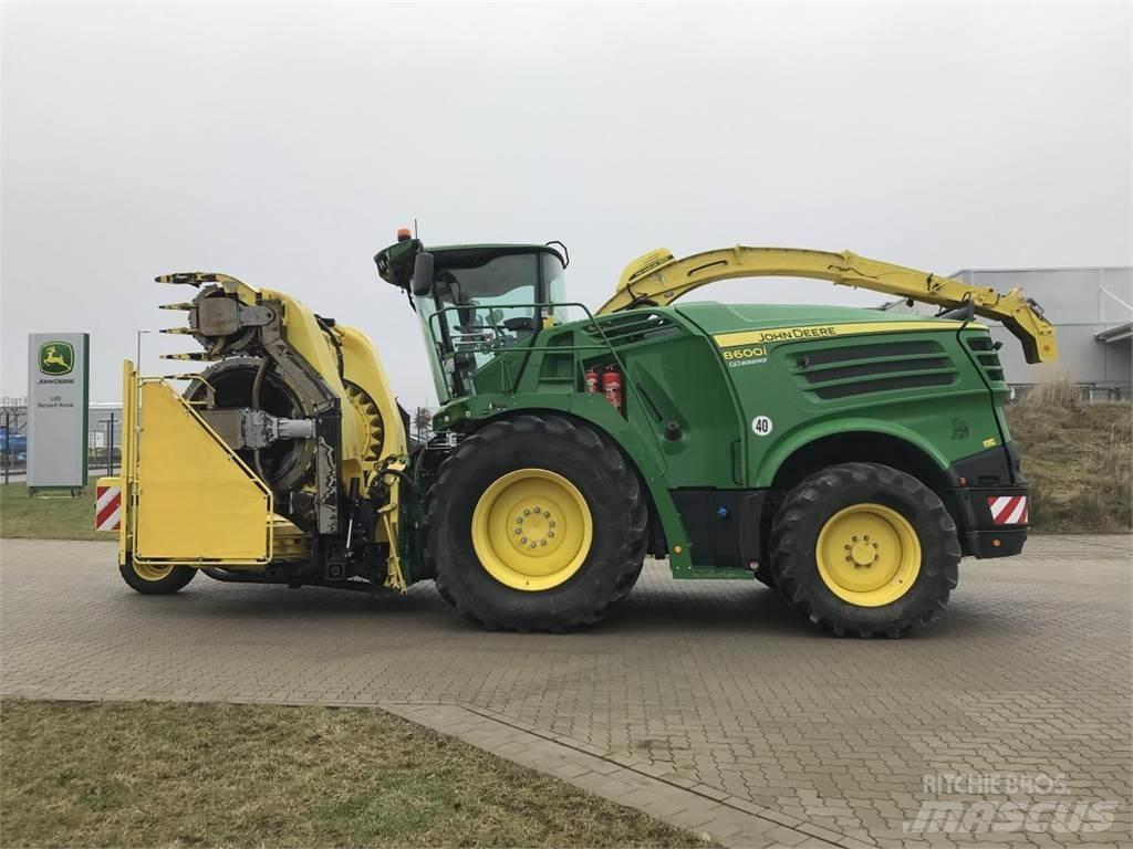 John Deere 8600 Stroji za krmo na lastni pogon