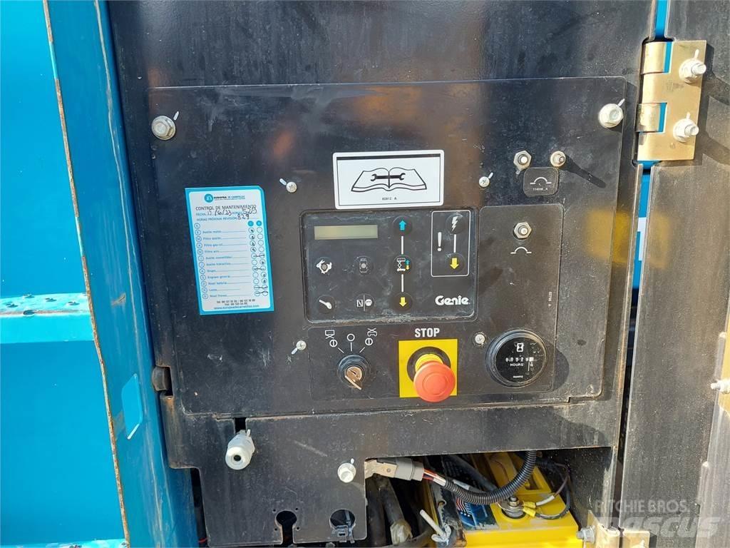 Genie GS4390 Škarjaste dvižne ploščadi