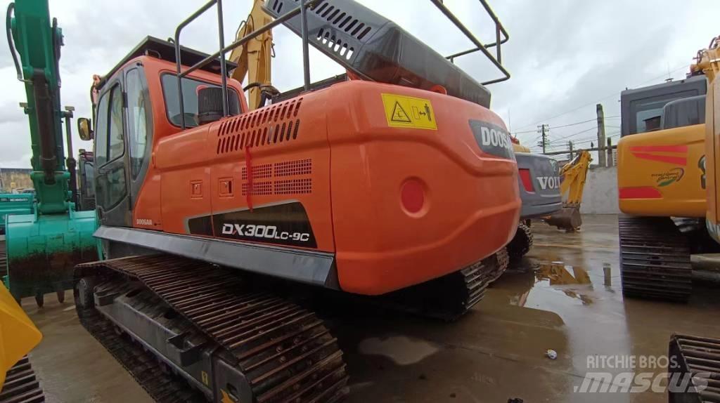 Doosan DX300 LC-9C Bagri goseničarji