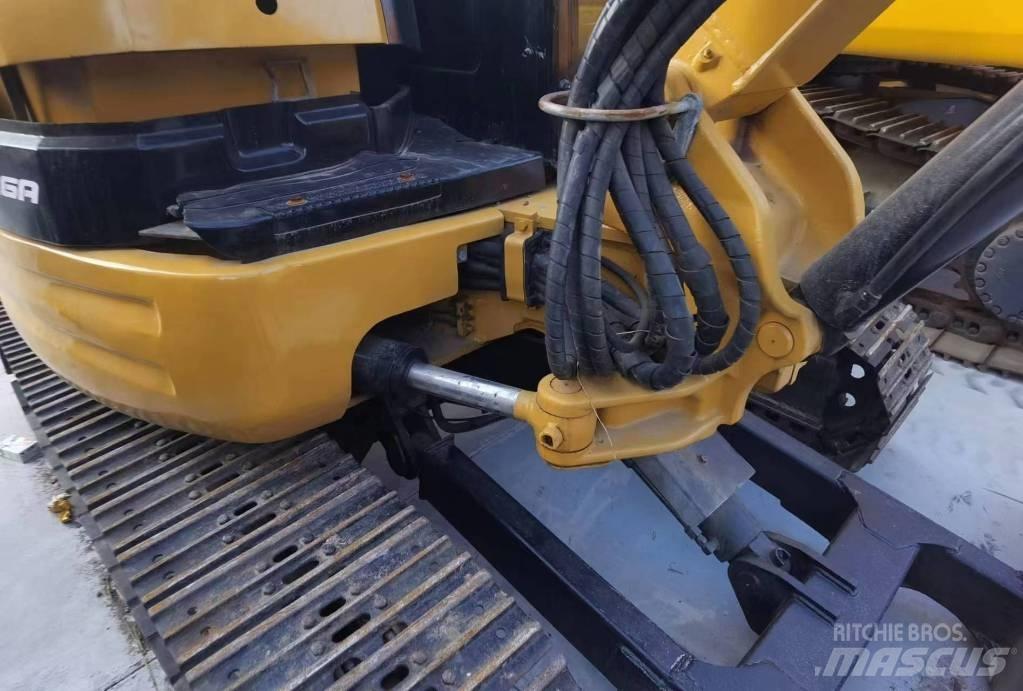 CAT 304 C Mini bagri <7t