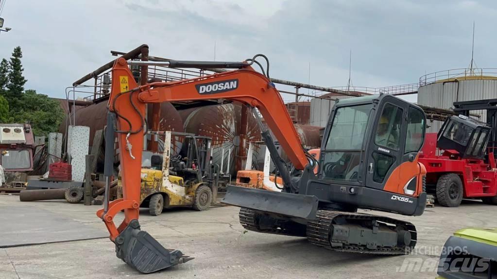 Doosan DX 55 Mini bagri <7t