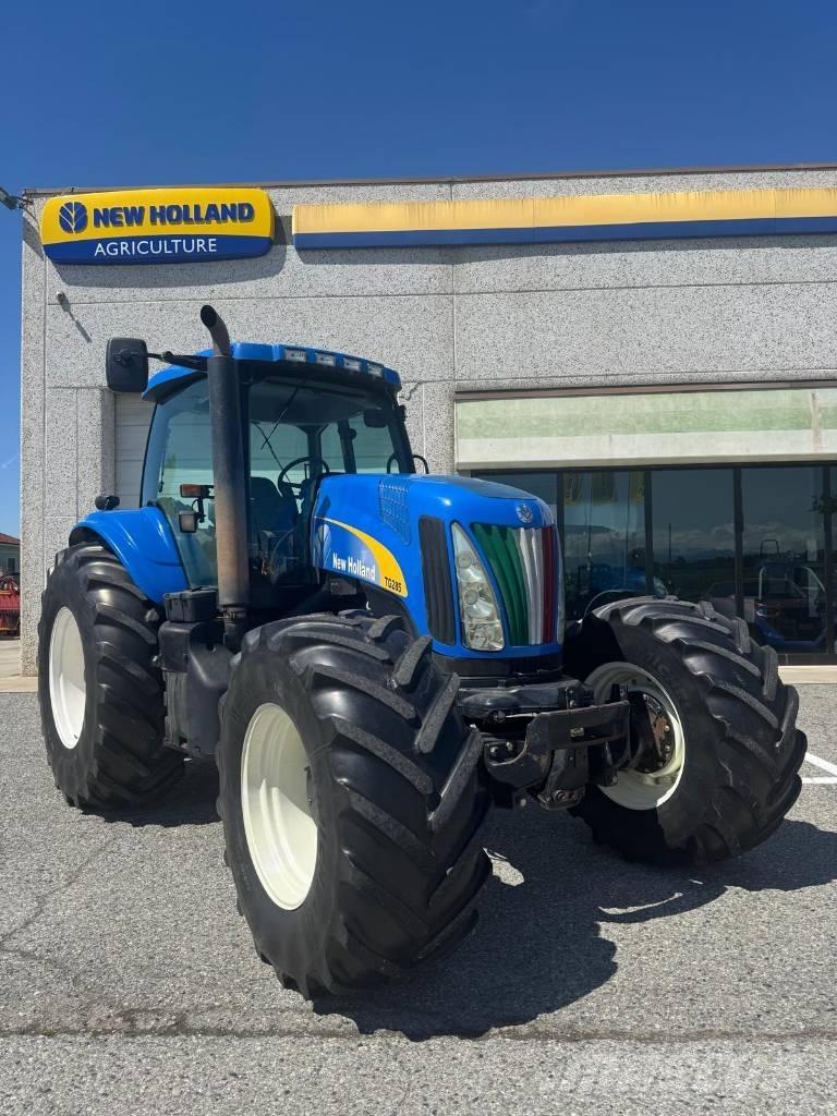New Holland TG 285 Traktorji