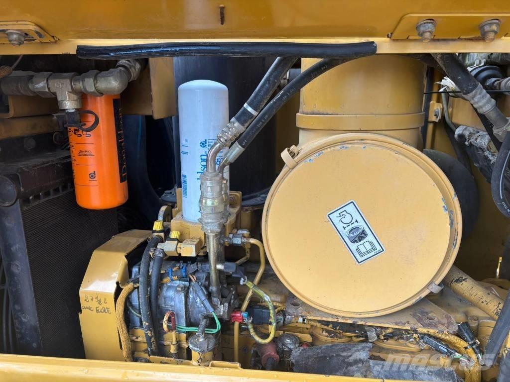 CAT D 6 N LGP Buldožerji goseničarji