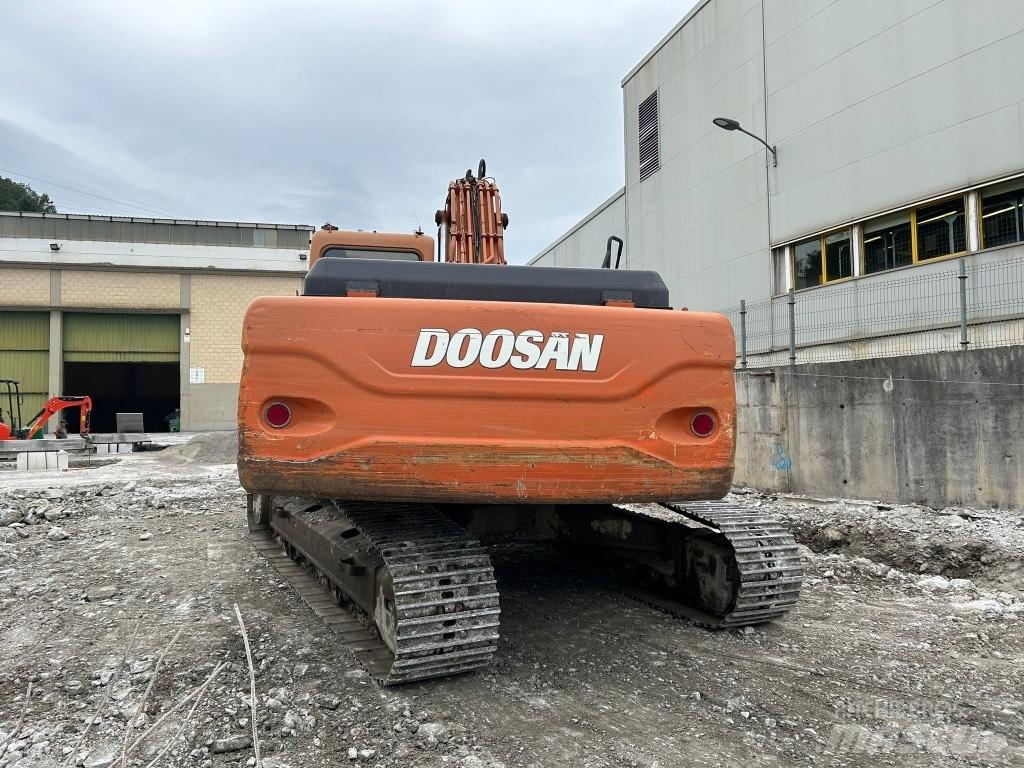 Doosan DX 255 LC Bagri goseničarji